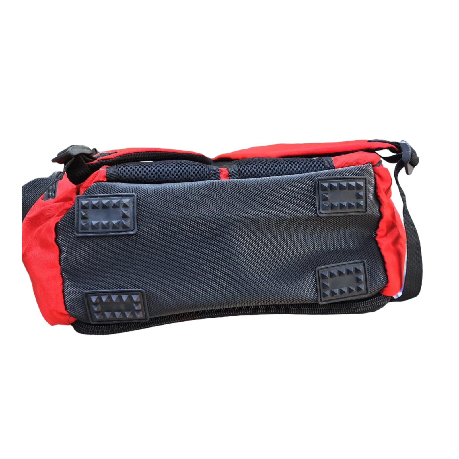 MOCHILA DE EMERGENCIA ROJA CON BASE IMPERMEABLE